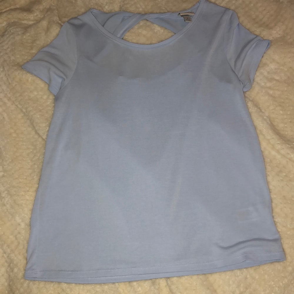 5/20 light blue tee with open back